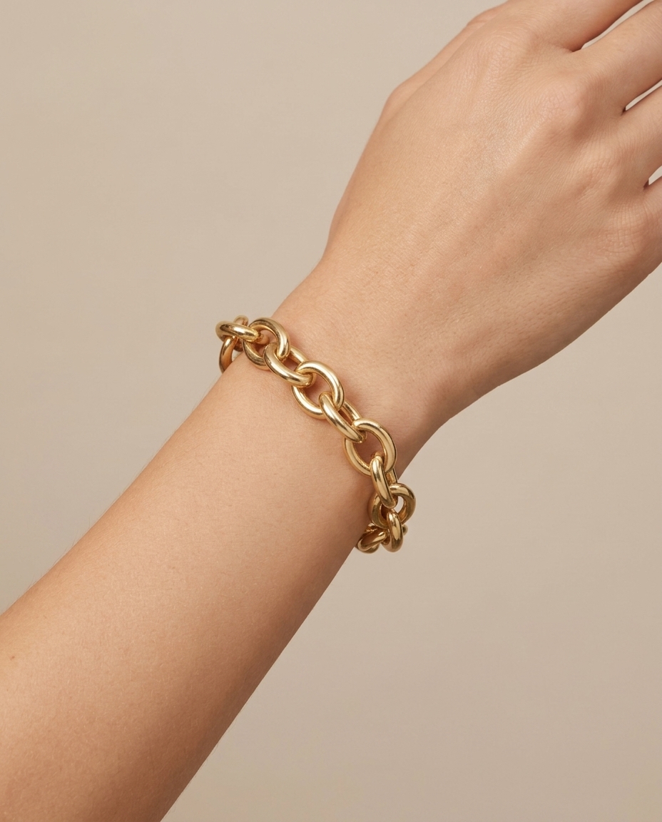 14KT Yellow Gold Oval Link Bracelet on model