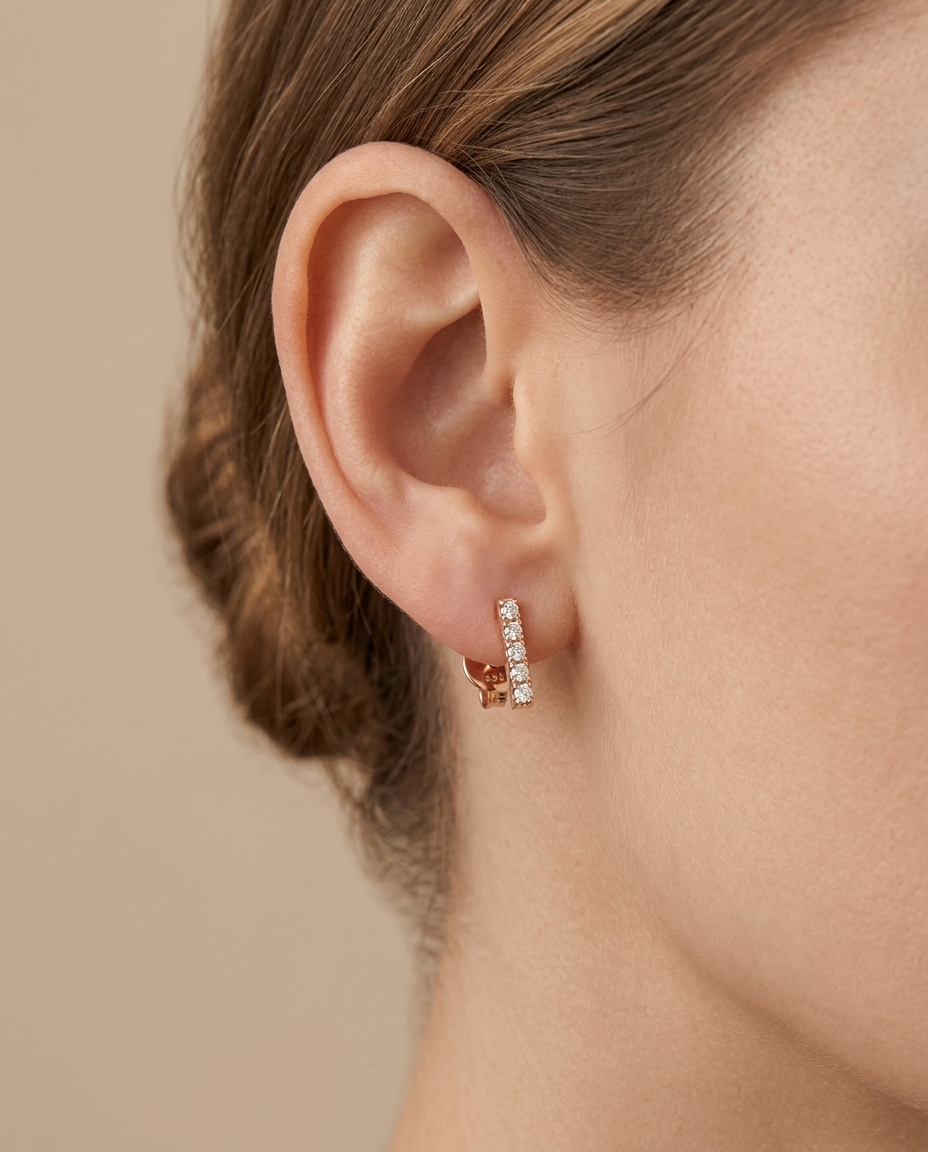 Bar Stud Diamond Errings in Rose Gold on model